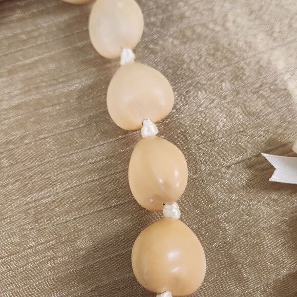 Jeweled Nut of Paradise Kukui Nut Lei and Bracelets - Picture 2 of 5